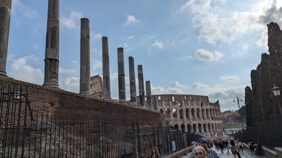Rome Destination Guide: How to roam when in Rome 4 Ancient ruins near the Colosseum.